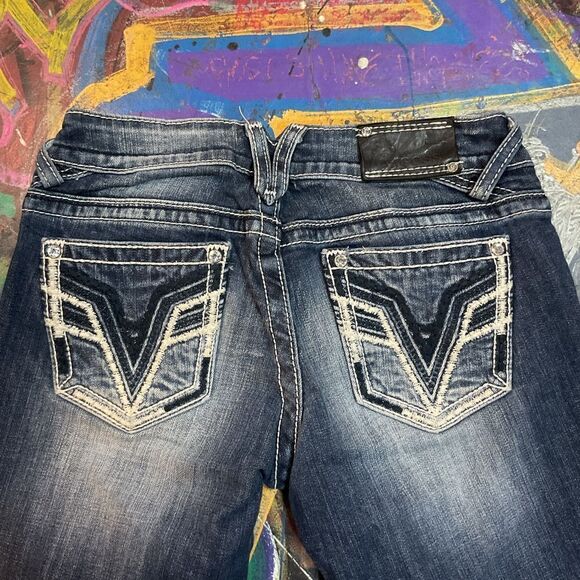 Vigoss The Chelsea Capri Jeans - Size 3/4 - Dark Wash, Embellished Buttons - Picture 10 of 11